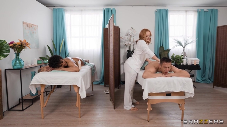 Halle & Emma_main_thumbnail