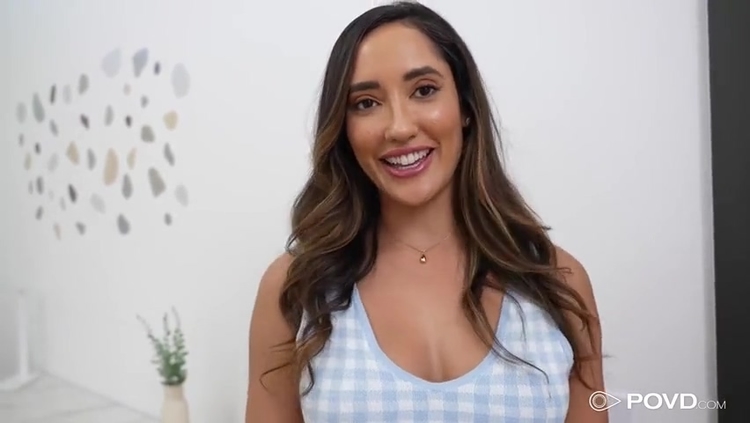 Chloe Amour- Horny Photographer_main_thumbnail