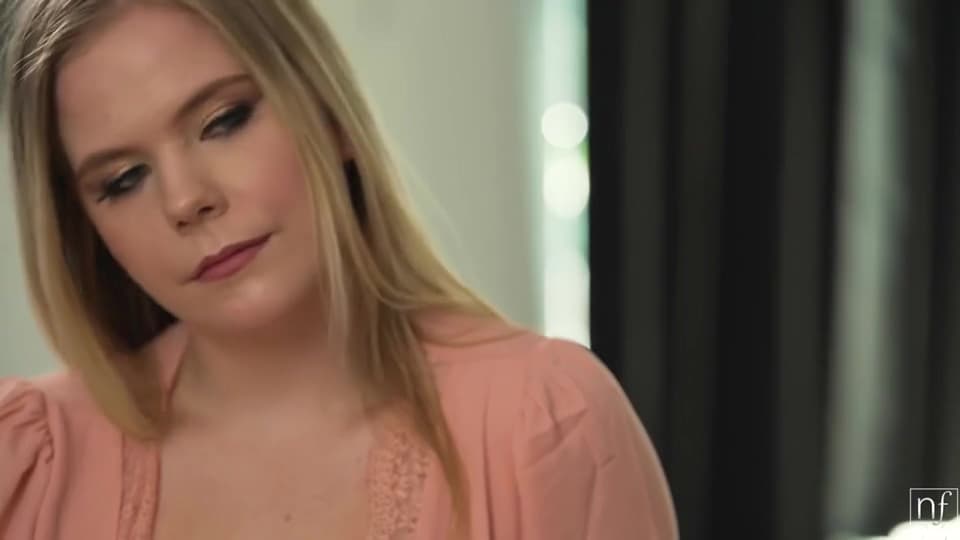 Percy Sires Hot Blondie Incredible Sex_main_thumbnail