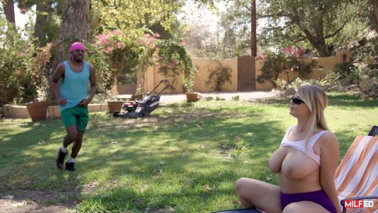 The Hoe Needs That Big Shaft_main_thumbnail