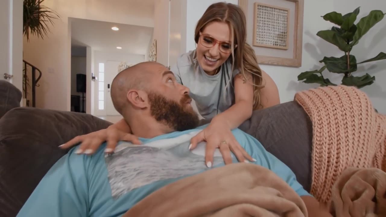 Horny Gf Gets A Sneaky Creampie_main_thumbnail