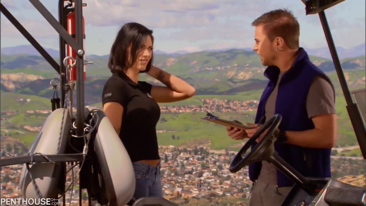 Large-breasted Slut Bangs On Golfcar_main_thumbnail