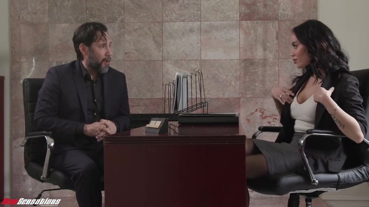 Boss Victoria June Fills Her Opening At The Office - Victoria June_main_thumbnail