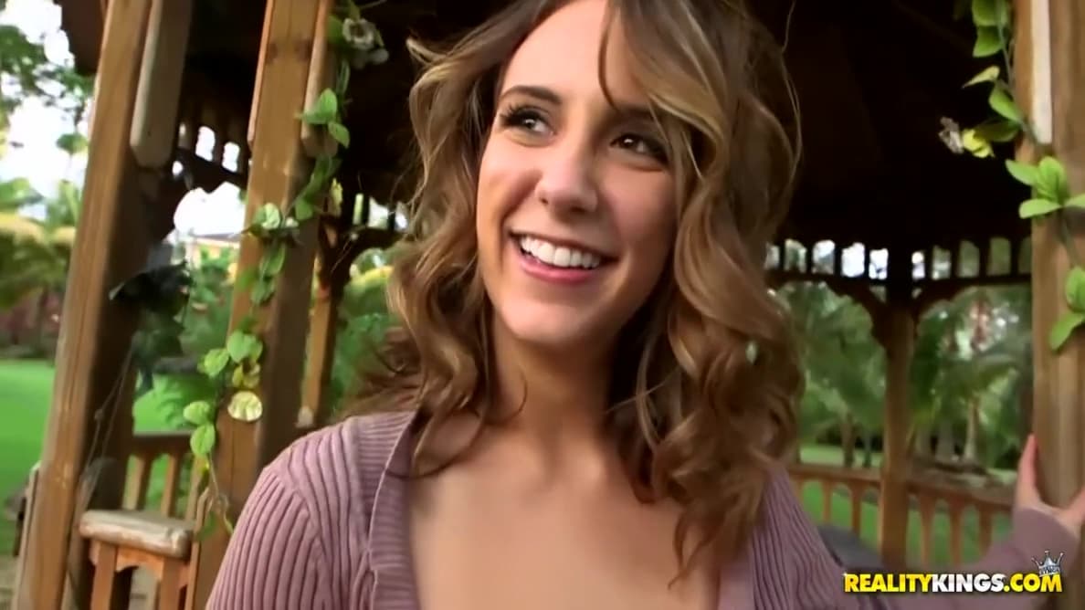 Titplay Xxx With Perky Layla London From_main_thumbnail