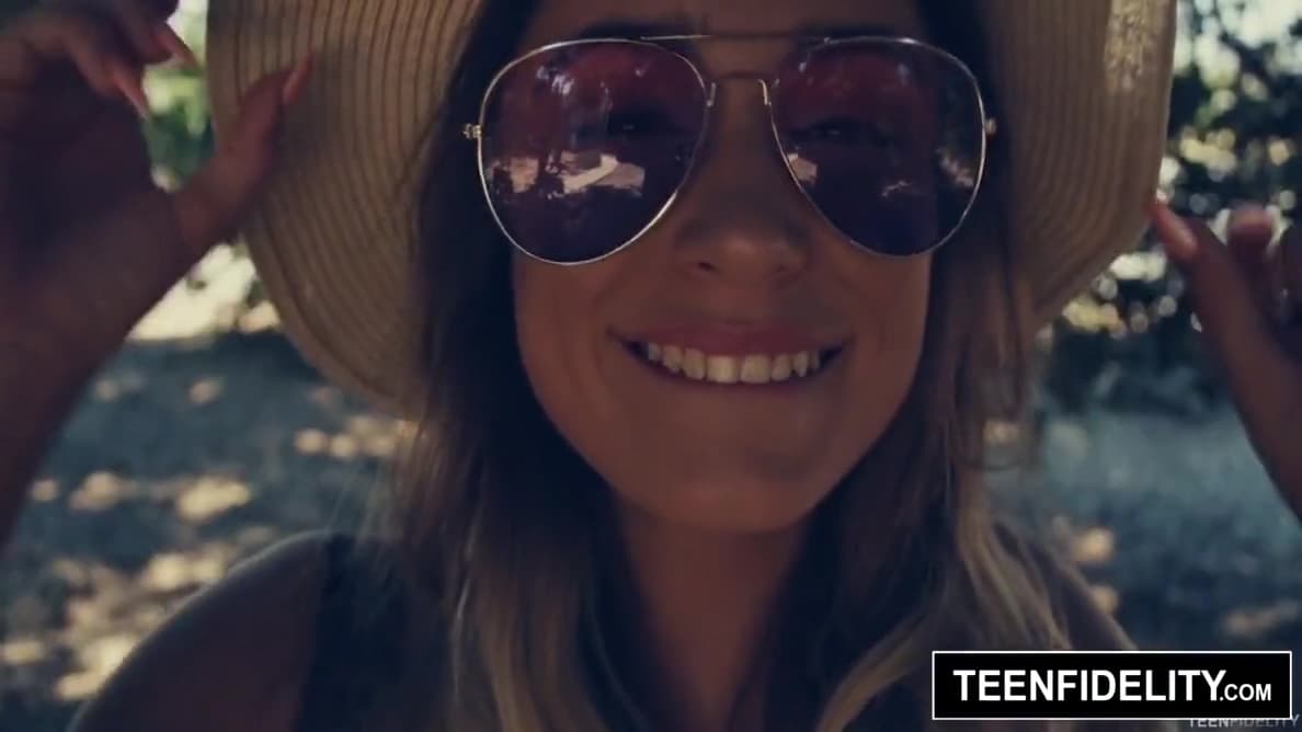 Pamela Morrison Filled With Jizz_main_thumbnail