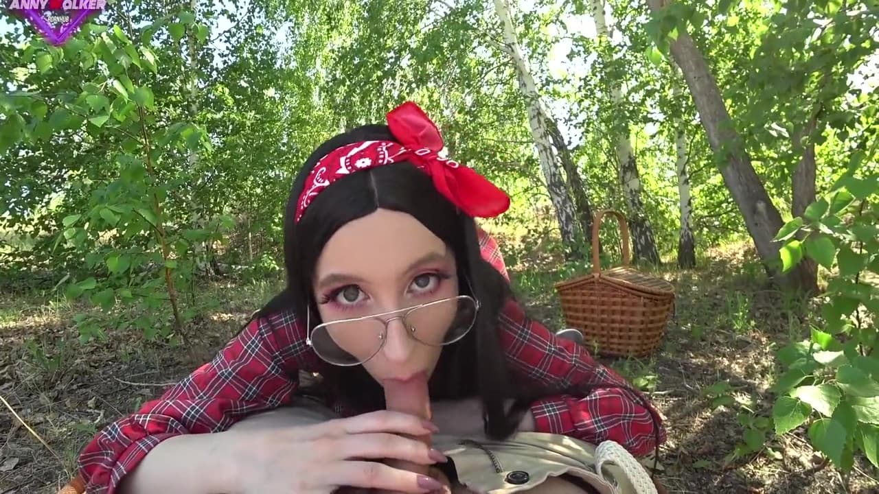 A Walk Through The Woods Ended With A Cum Facial_main_thumbnail